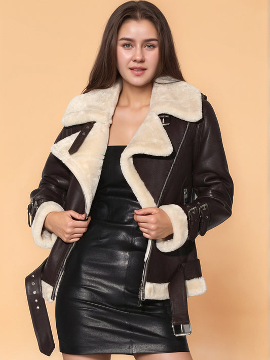 Veste en cuir moderne satinée