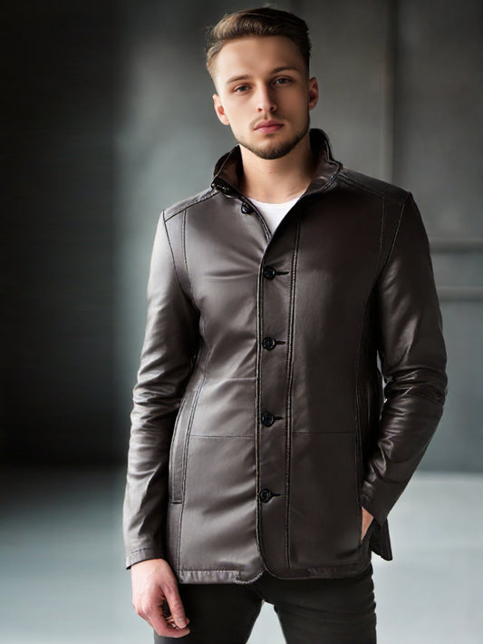 Veste en cuir de luxe aux détails lisses