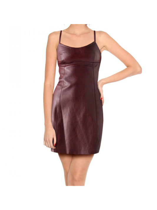 Abendkleid aus Leder mit Spaghettiträgern