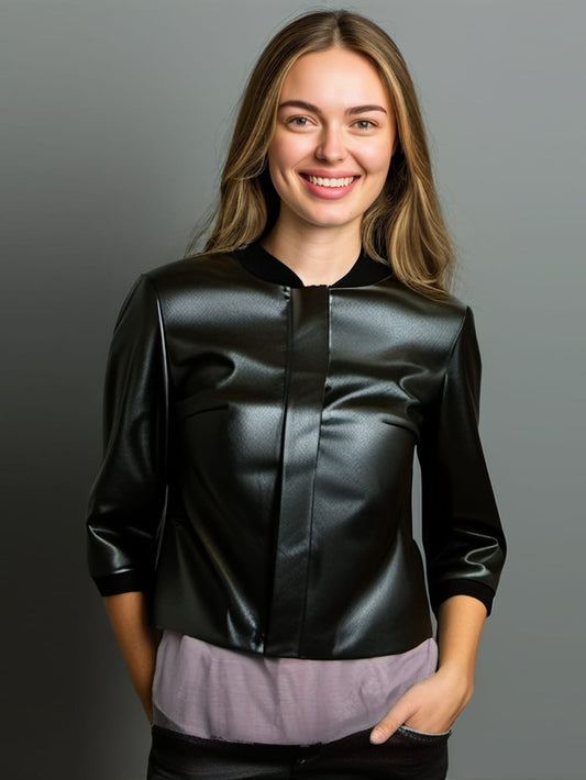 Blouson aviateur en cuir à manches courtes et bords coupés pour femme