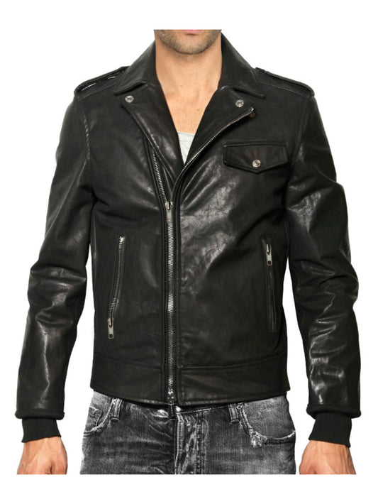 Veste en cuir moderne avec accents sur les épaules