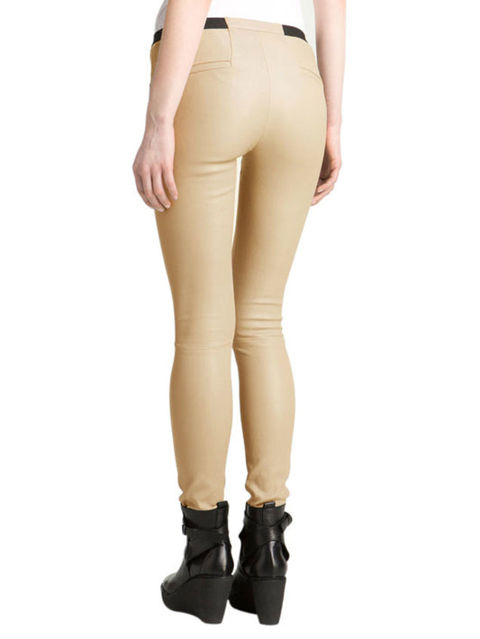 Weiche, enge Lederhose