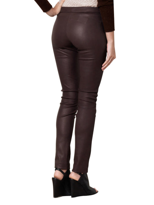 Stilvolle Lederhose mit Stretch-Passform