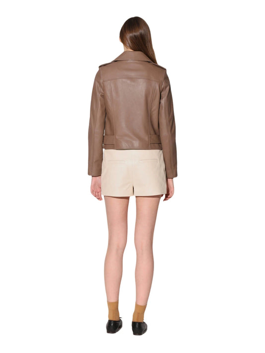 Zeitlose leuchtende Lederjacke