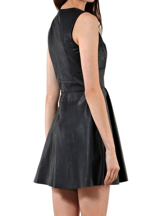 Zeitloses Rundhals-Lederkleid