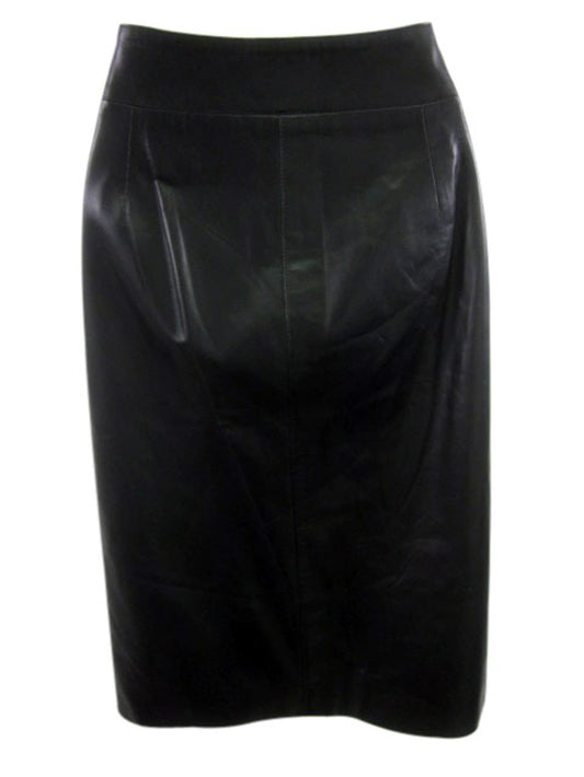 Jupe droite en cuir intemporelle